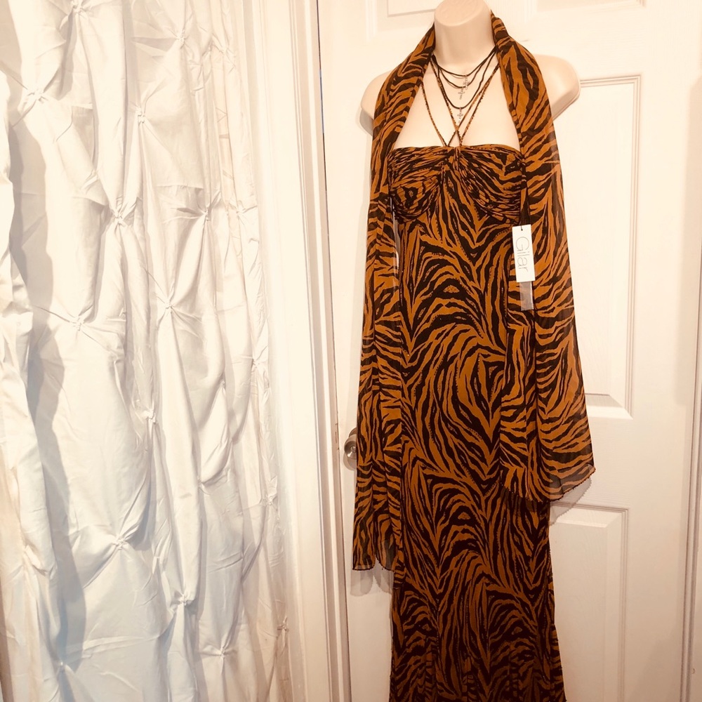 Gilar Gown